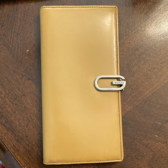Gucci Vintage long wallet in camel leather  with silver-tone "G-clasp" closure. - Picture 2 of 9